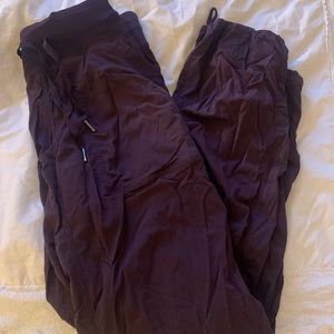 Lululemon Dance Studio pants Regular